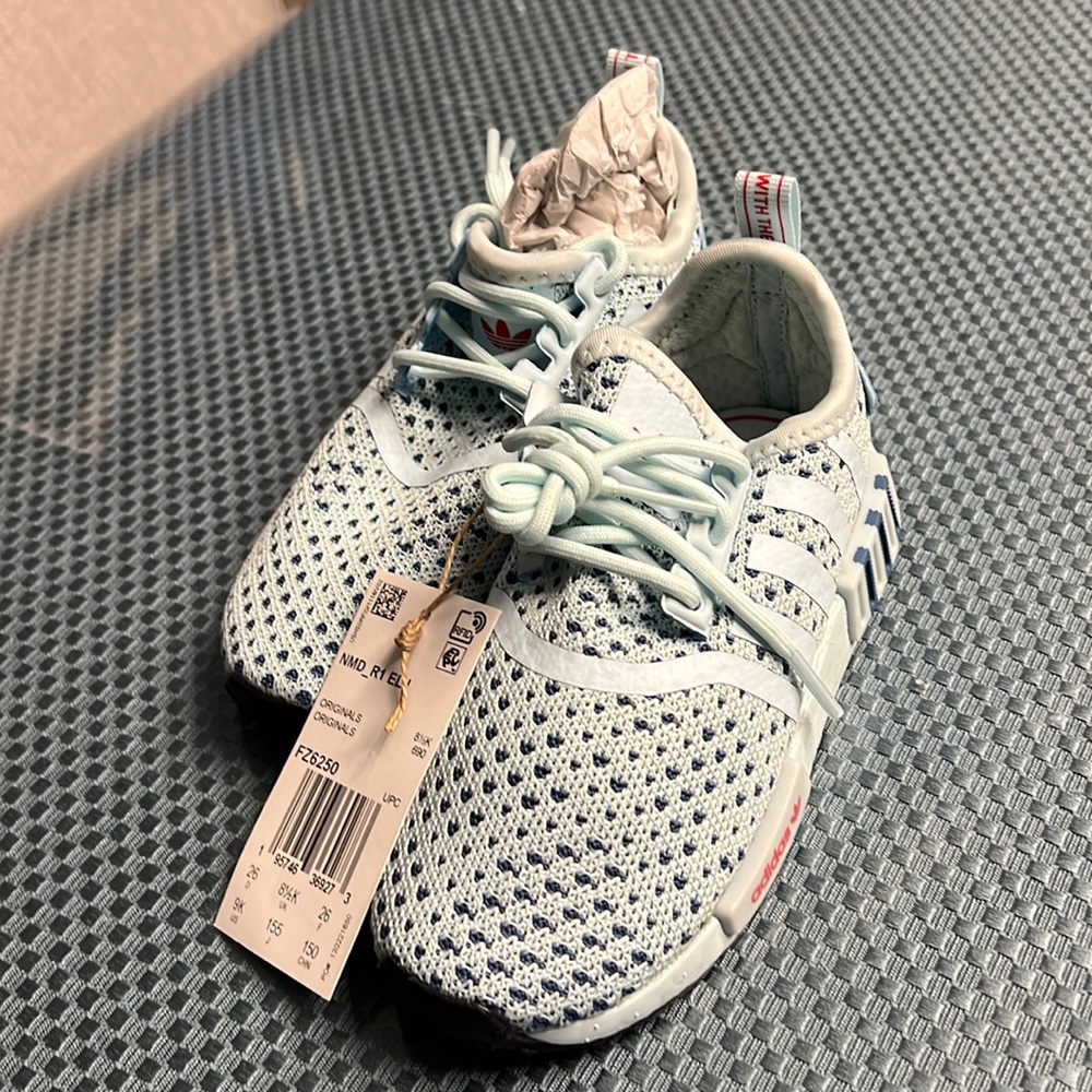 Adidas Kids NMD FZ6250 Almost Blue / Altered Blue / Vivid Red size 9K US NWT